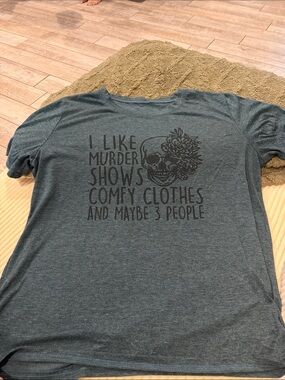 Comfy Teal Graphic Men's T-Shirt - I Like Murder Shows Print